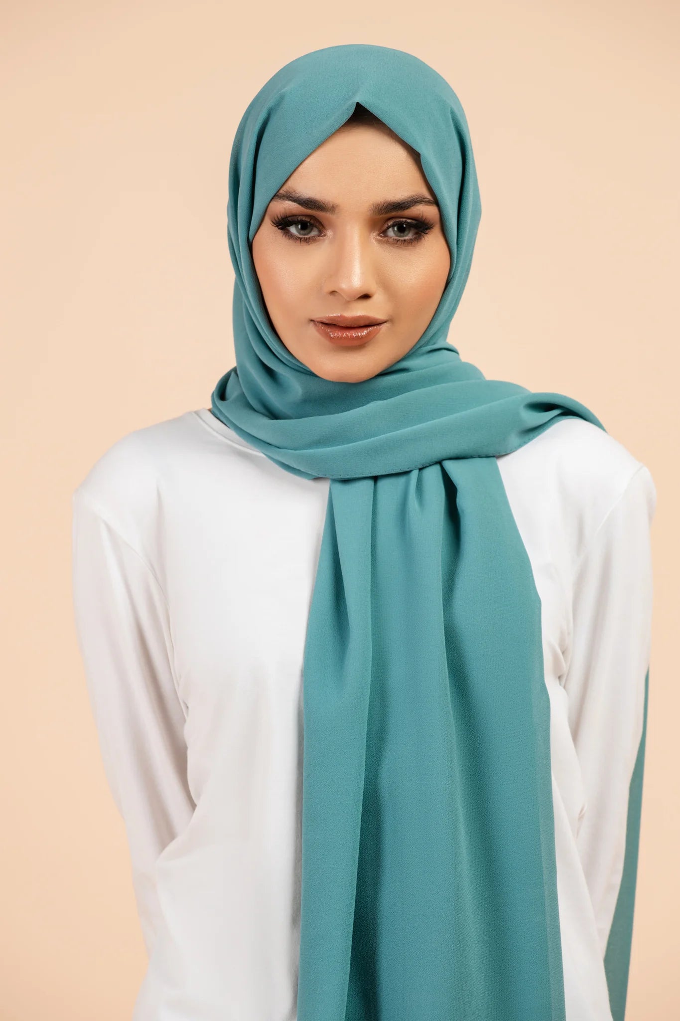 4 Georgette Hijabs + 1 Pin Wheel Deal Box